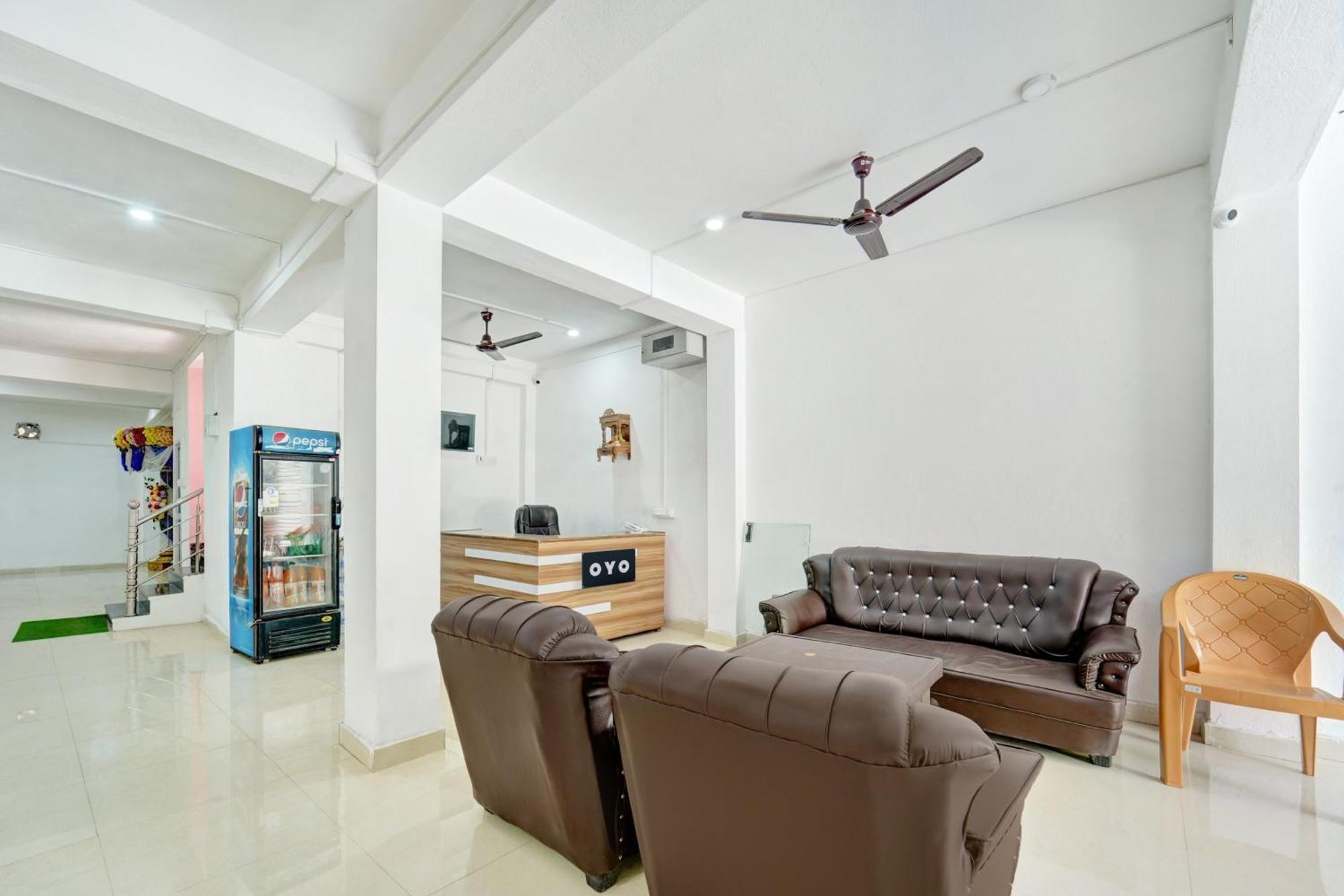 Rājgīr Hotel O Radha Rani Hotel מראה חיצוני תמונה