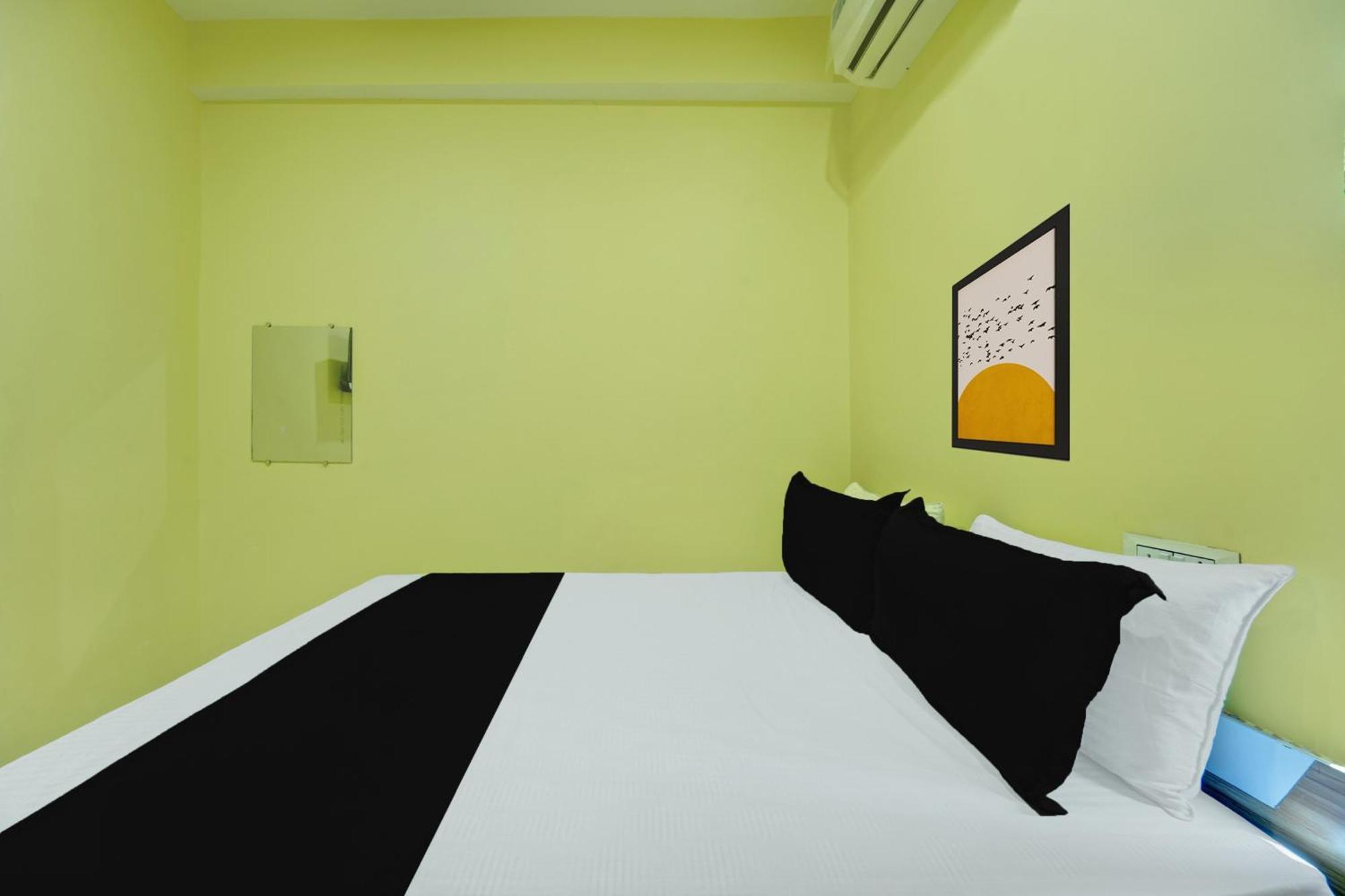 Rājgīr Hotel O Radha Rani Hotel מראה חיצוני תמונה