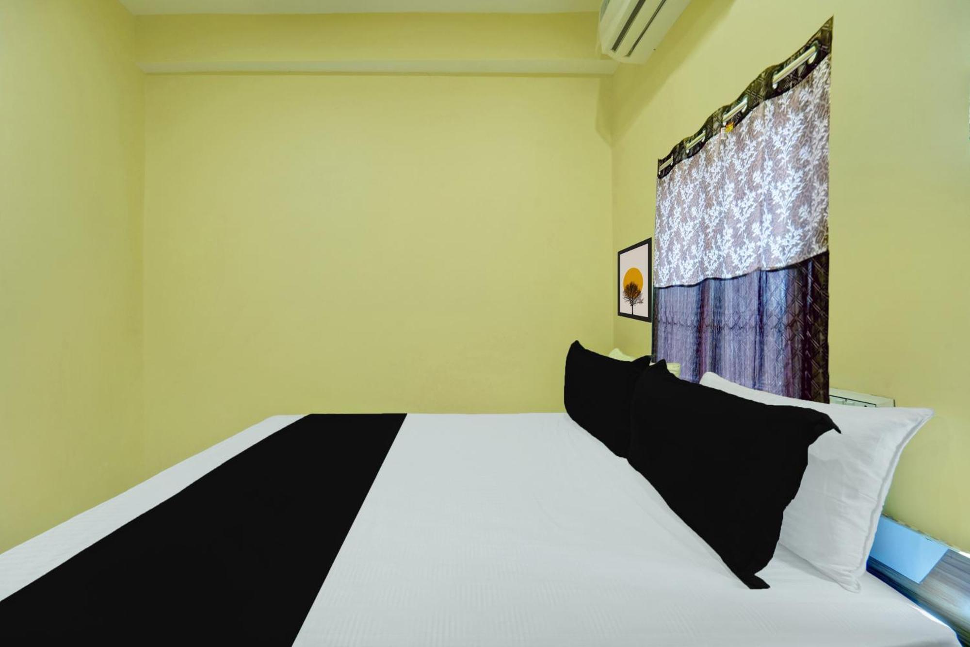 Rājgīr Hotel O Radha Rani Hotel מראה חיצוני תמונה