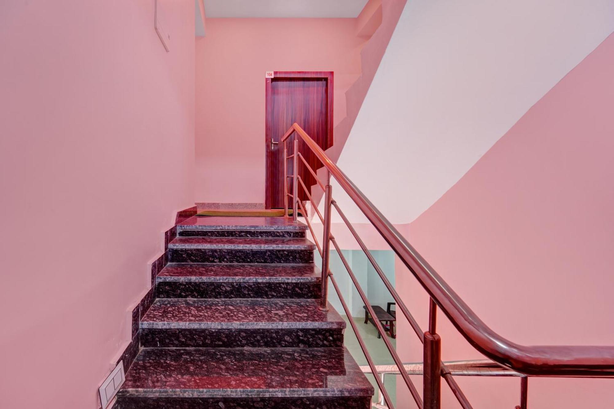 Rājgīr Hotel O Radha Rani Hotel מראה חיצוני תמונה
